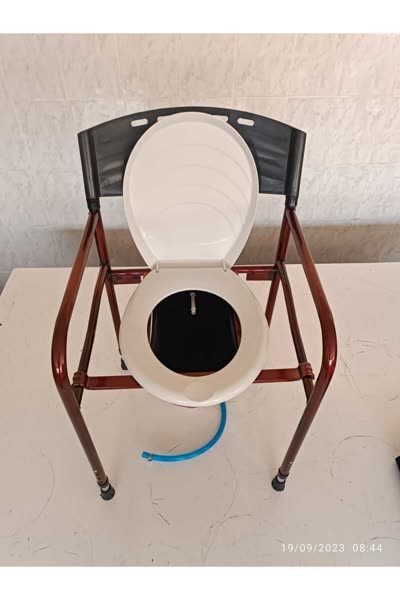 Taharet Musluklu Mobil Tuvalet Banyo Sandalyesi Klozet Yükseltici Hastalar İçin Klozet